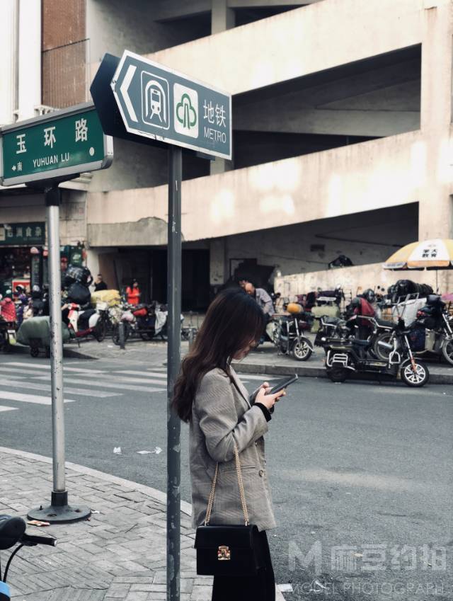 校园模特