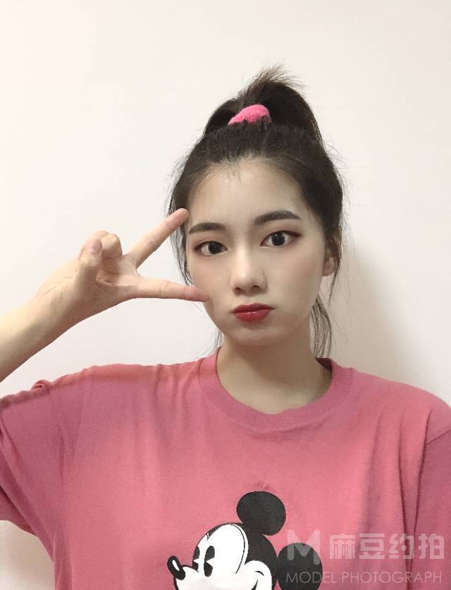 校园模特