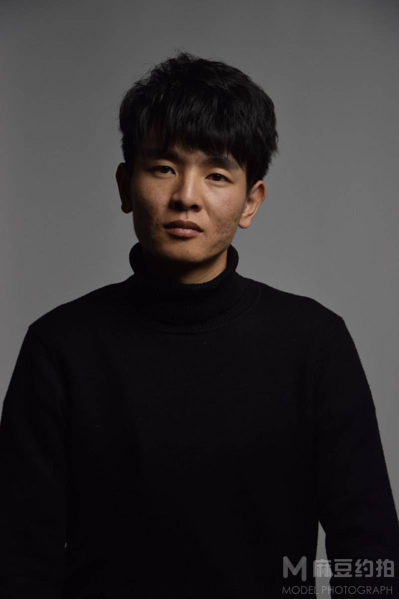 黑白模特