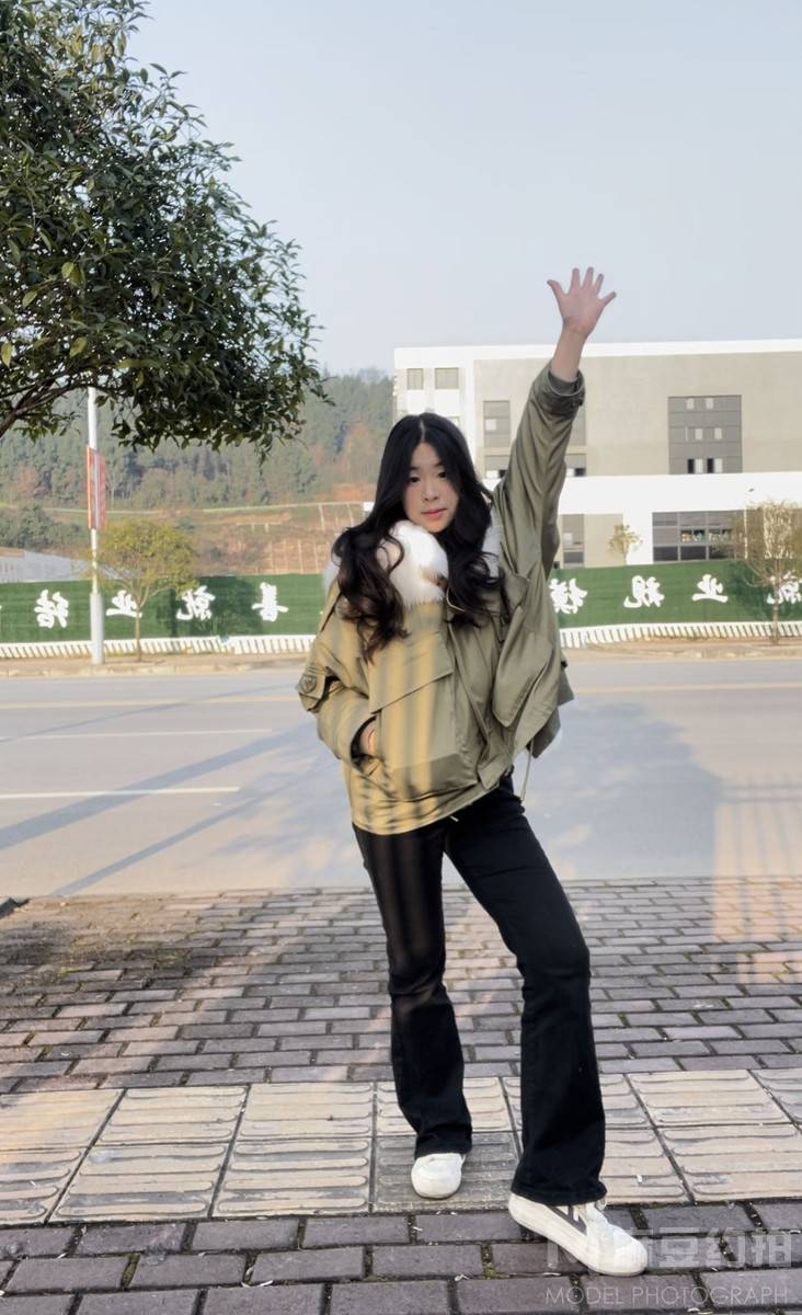 校园模特