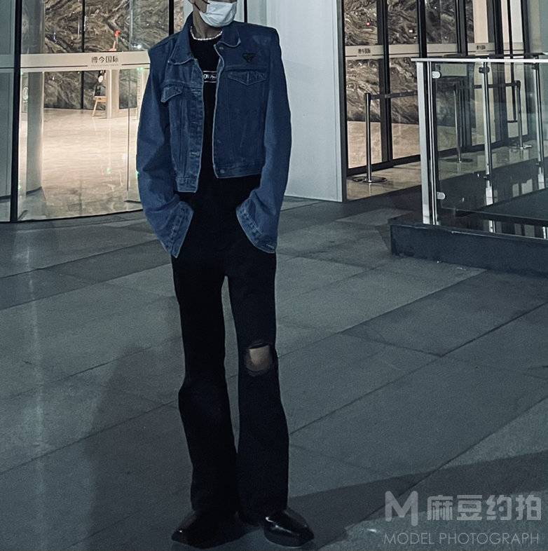 黑白模特
