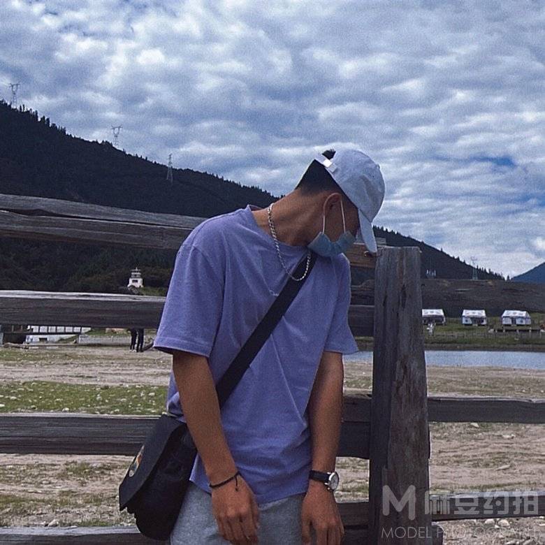 黑白模特
