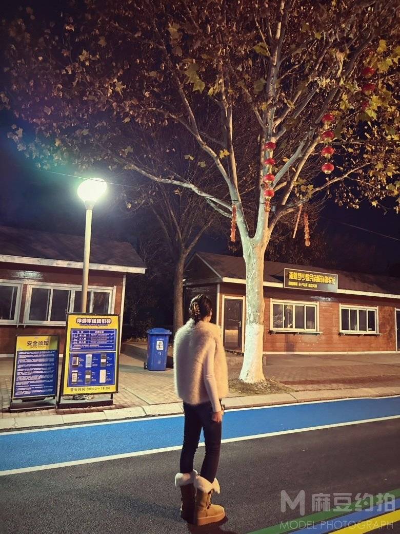 夜景模特