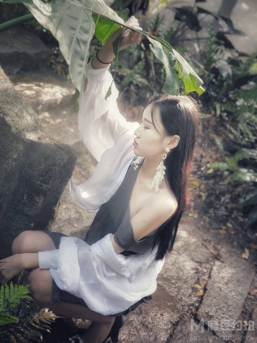 情绪模特