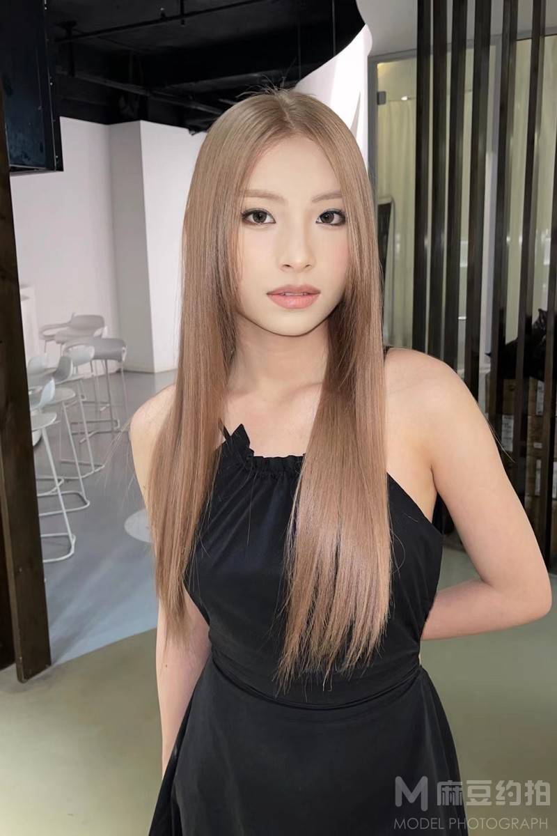 胶片模特