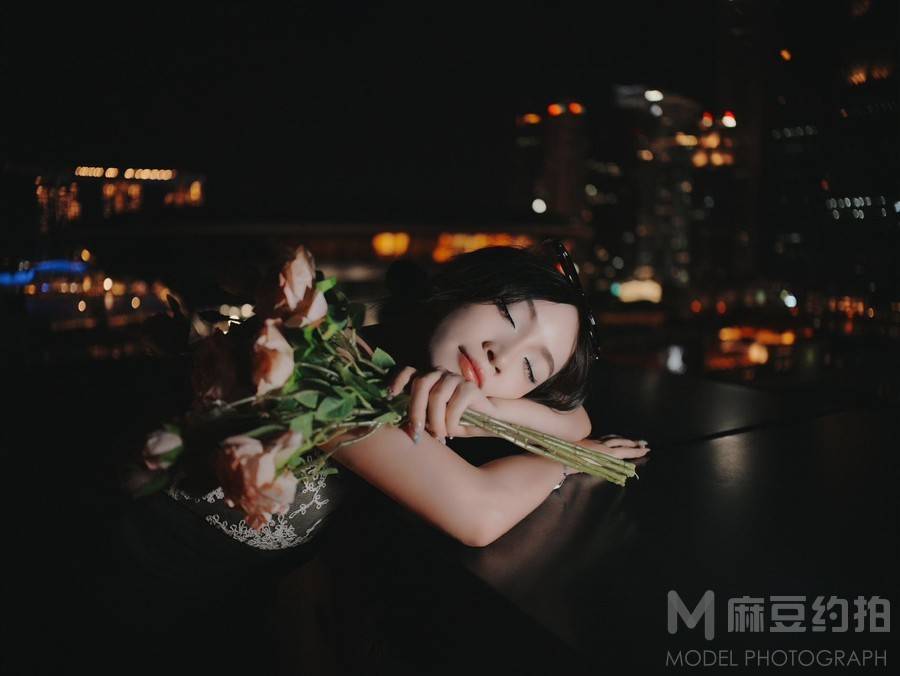夜景模特
