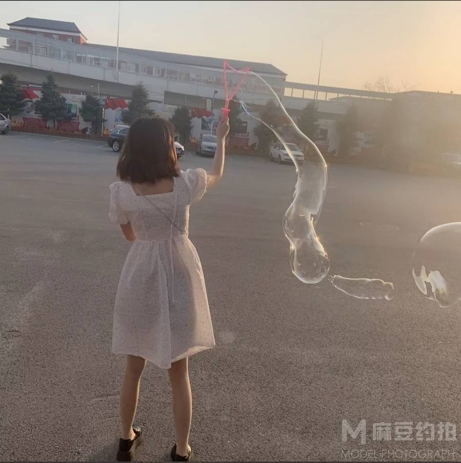 校园模特