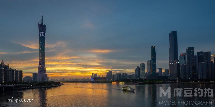 夜景模特