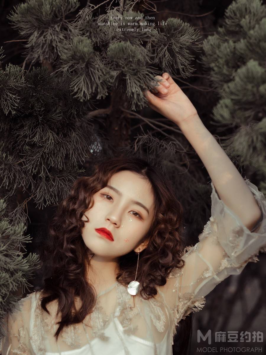 情绪模特