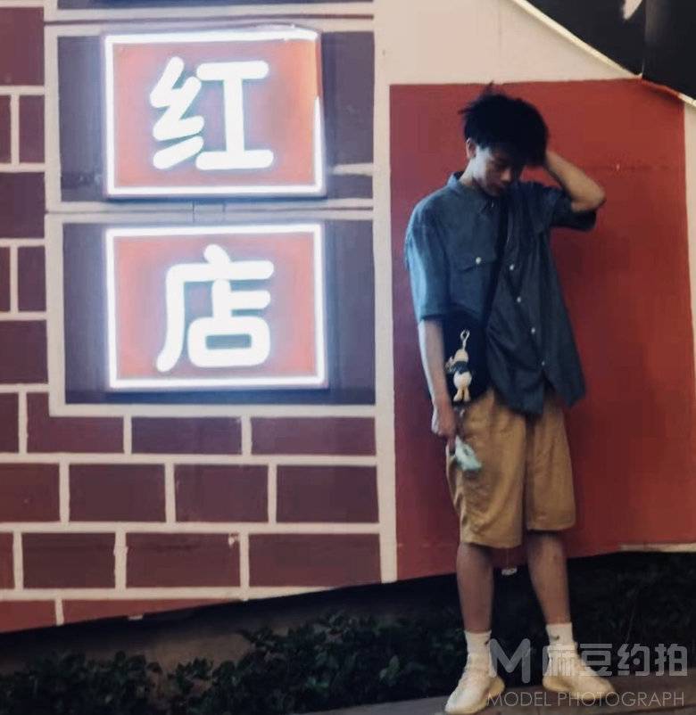夜景模特