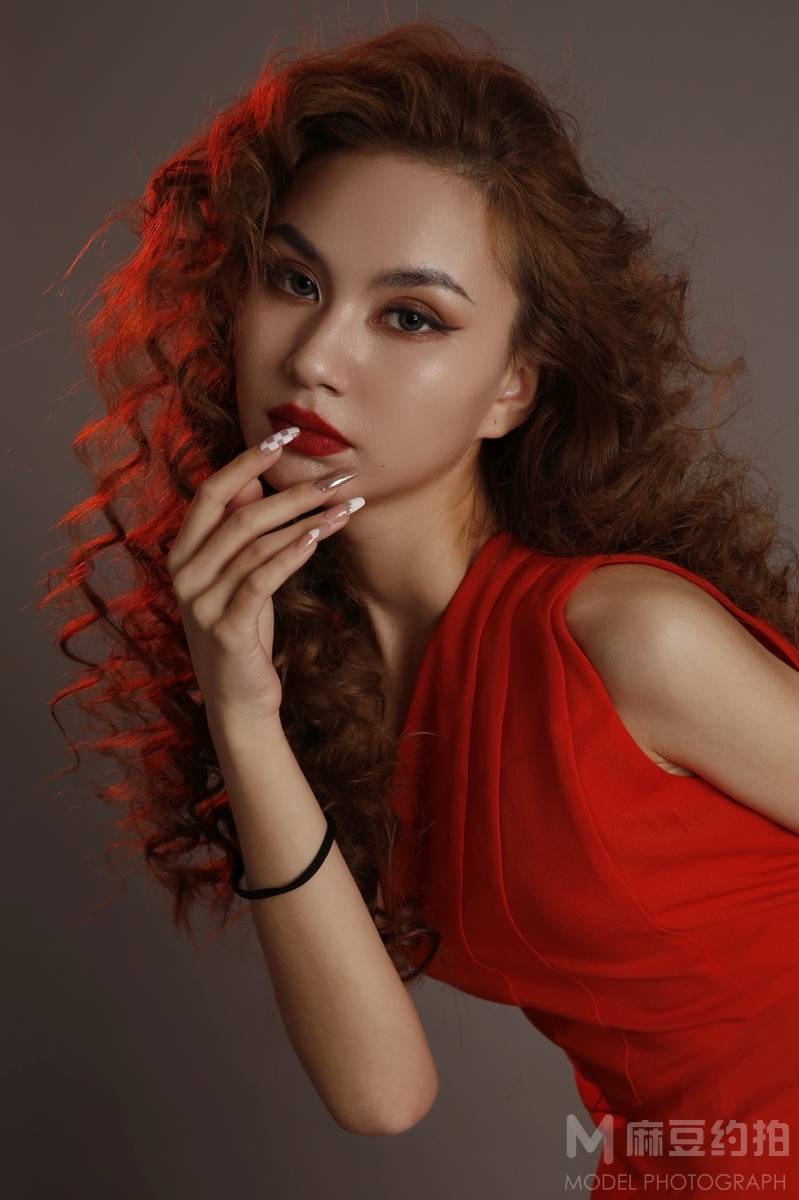 妆容模特