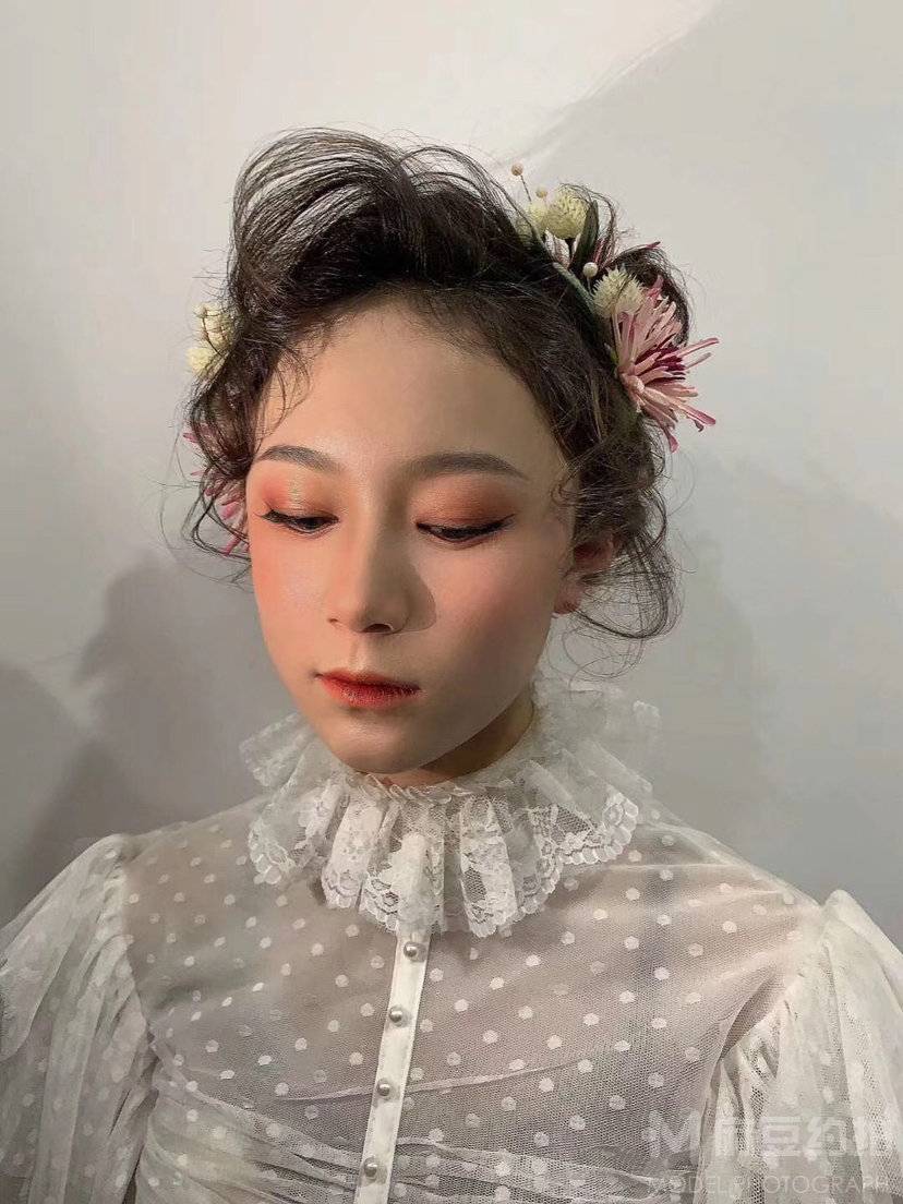 妆容模特