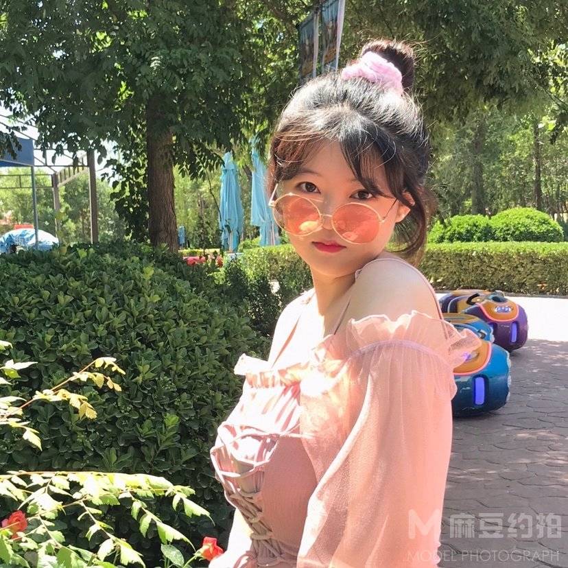 清新模特
