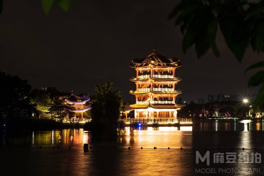 夜景模特