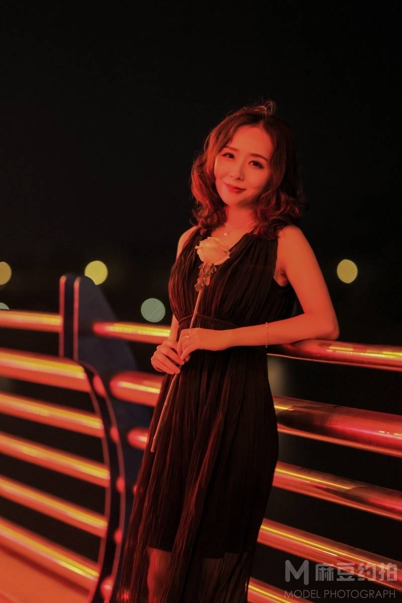 夜景模特