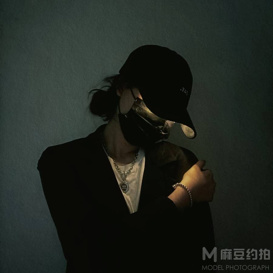 黑白模特