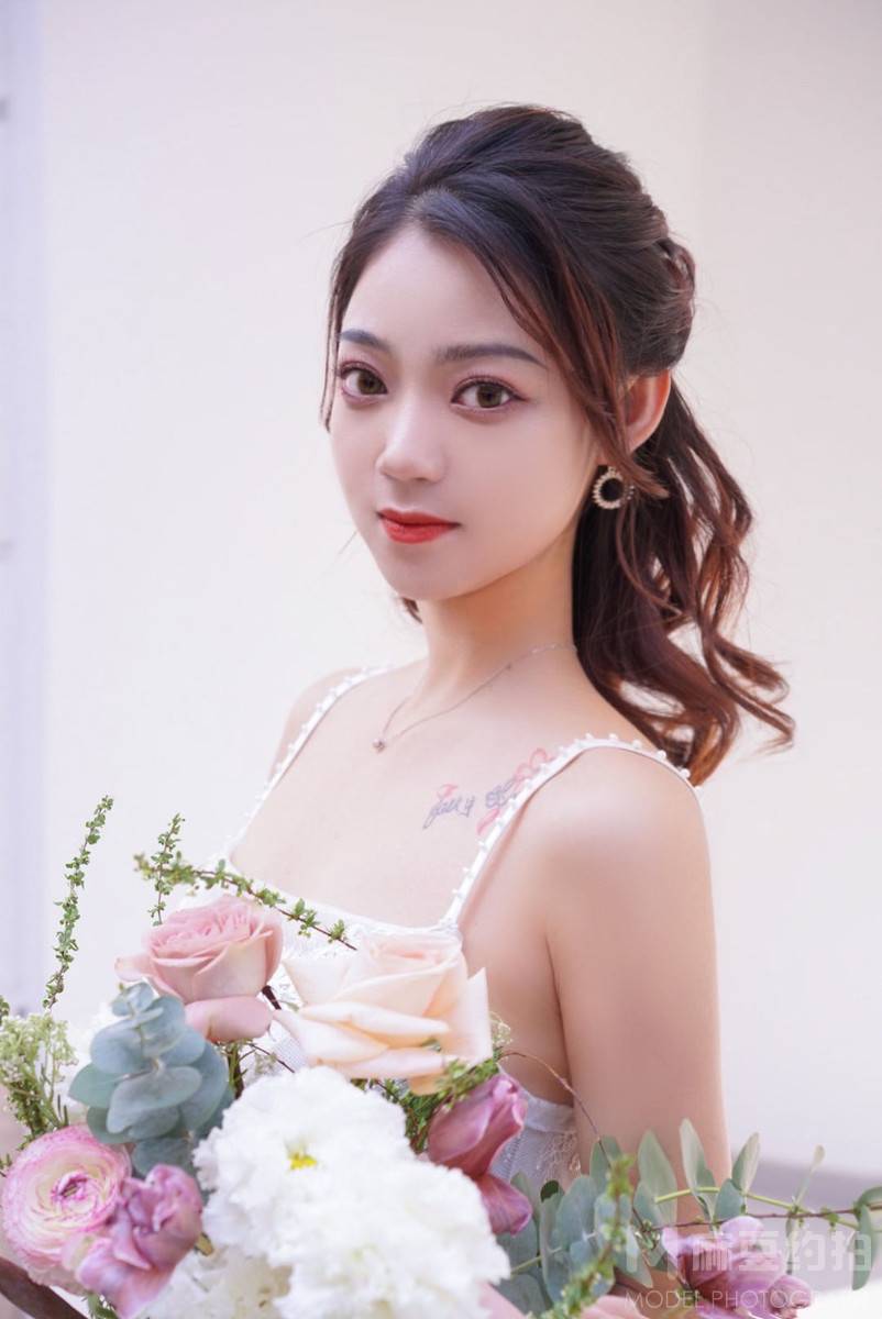 妆容模特