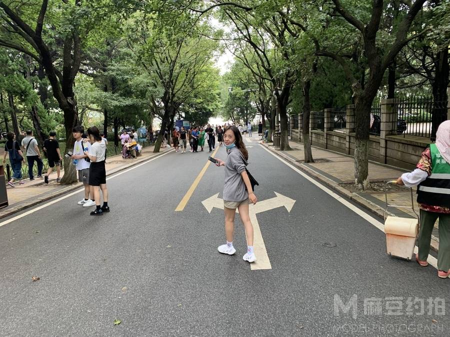 纪实模特