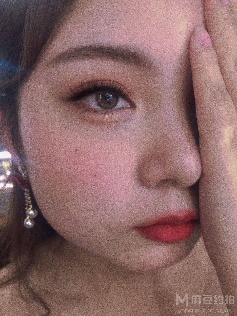 妆容模特
