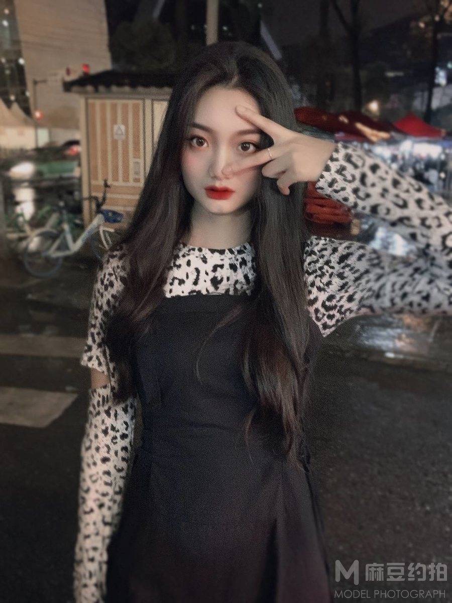 妆容模特