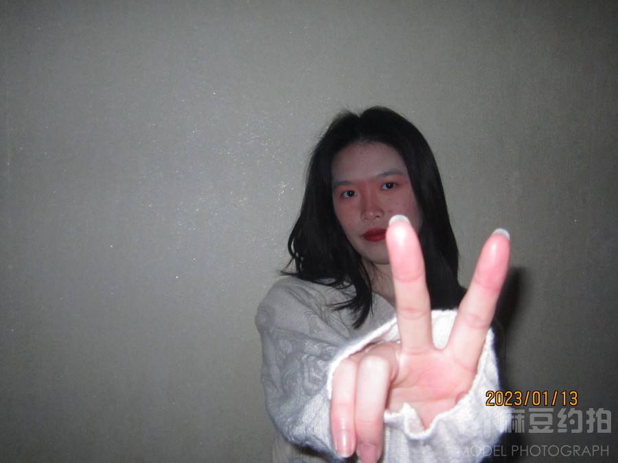 情绪模特