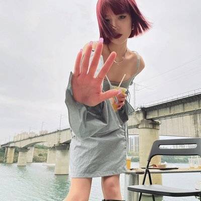 宝丽来模特