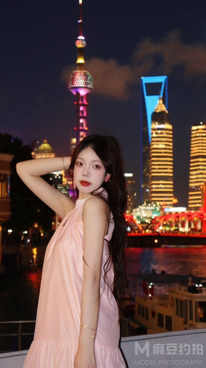 夜景模特
