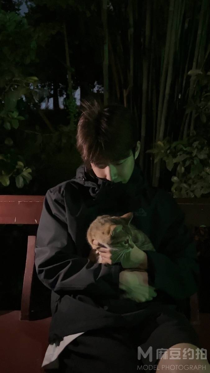 夜景模特