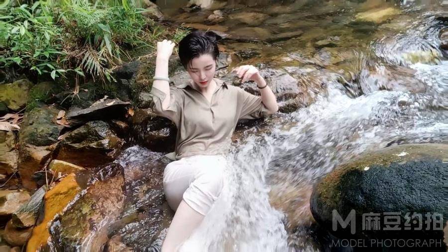 清新模特