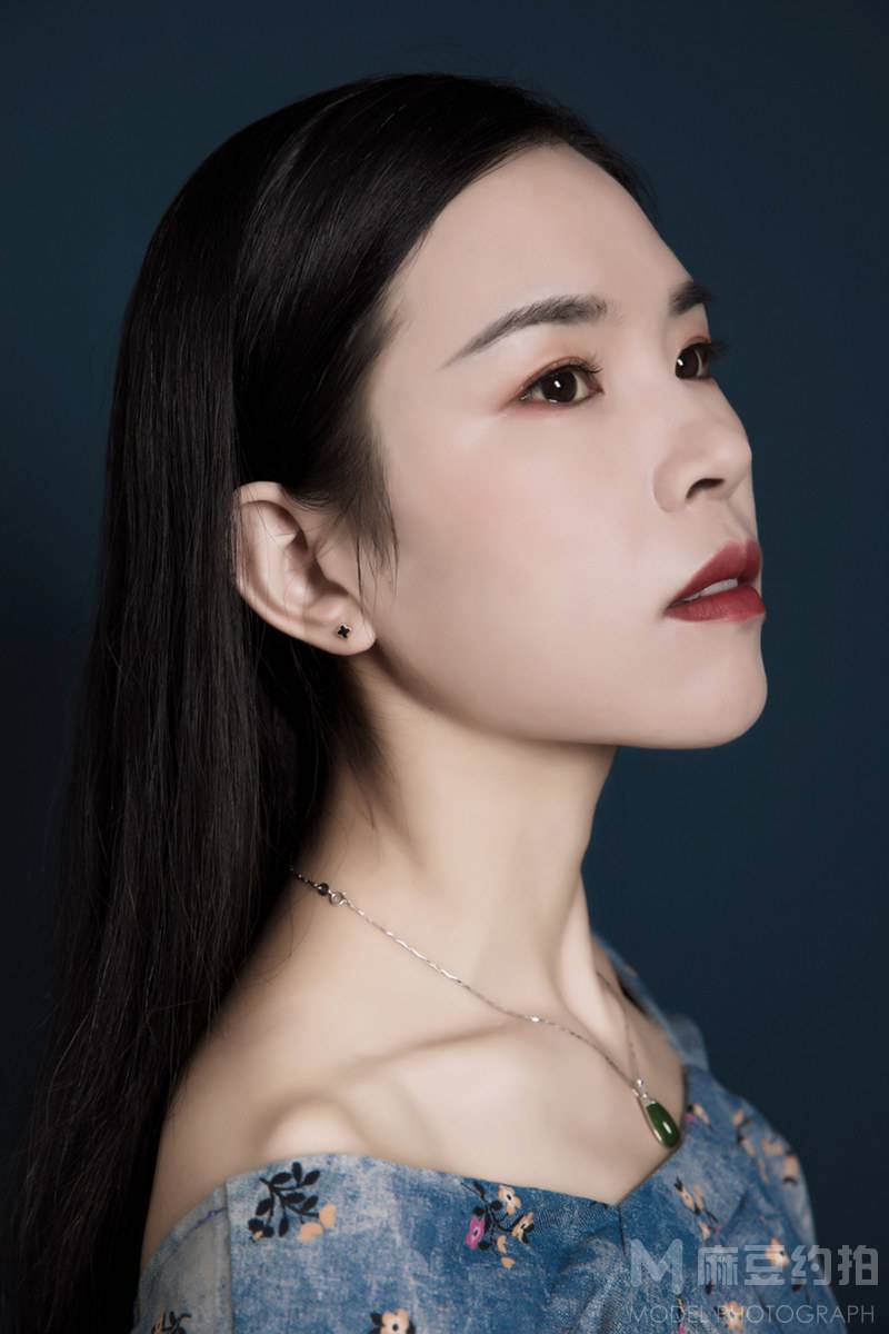 黑白模特