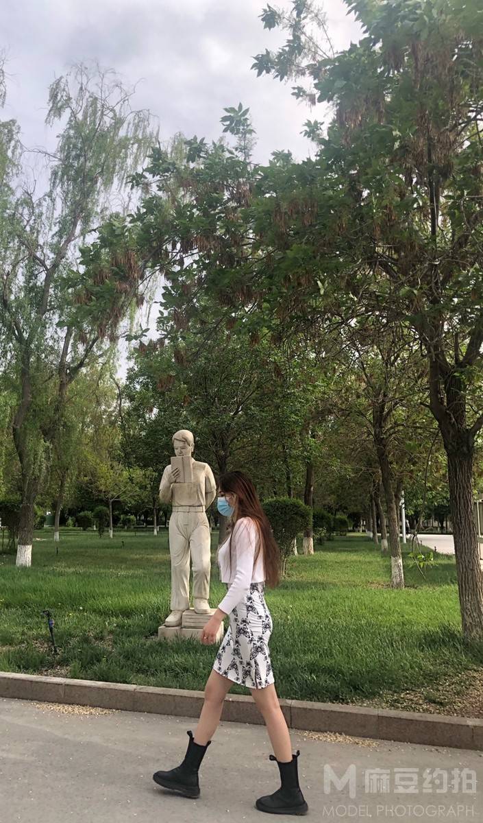 校园模特