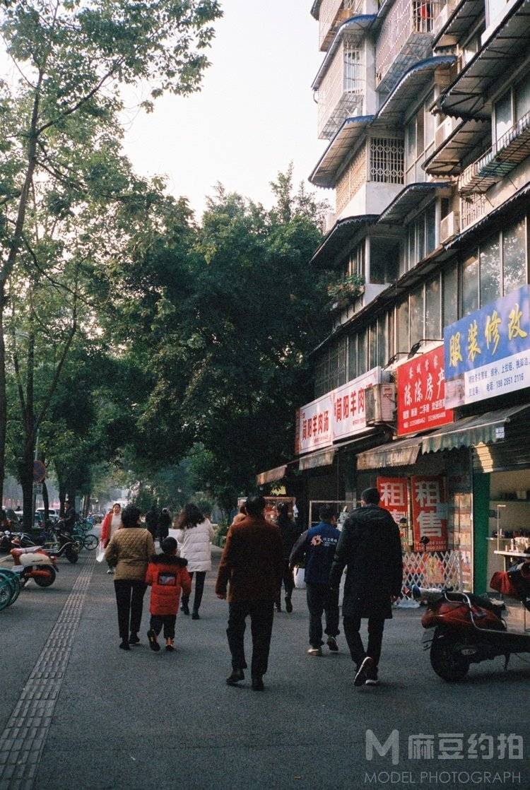 胶片模特