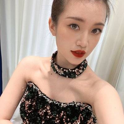 黑白模特