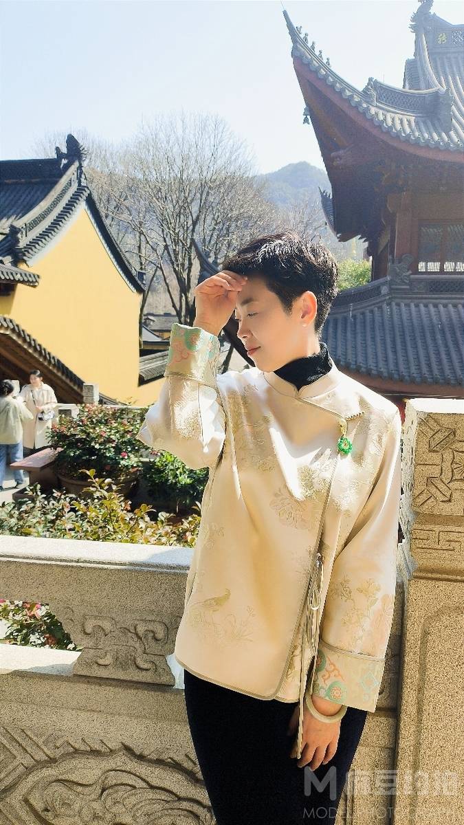 宝丽来模特