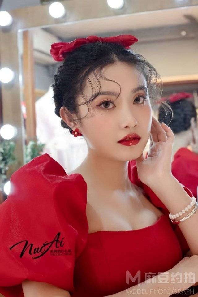 妆容模特