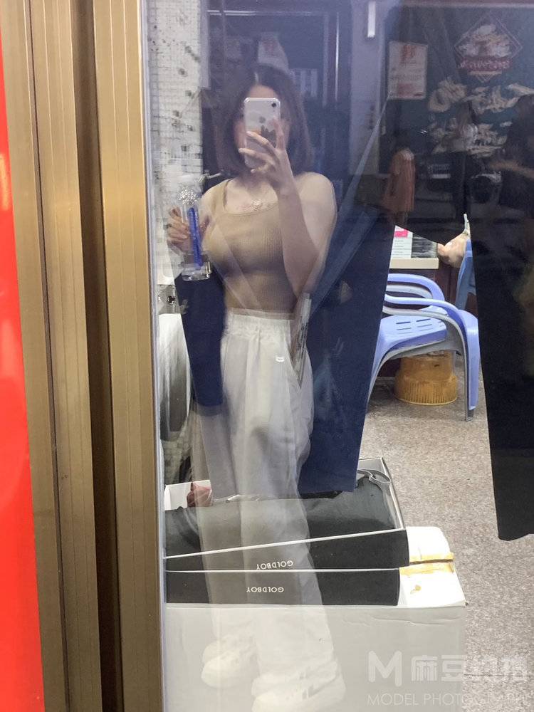 黑白模特