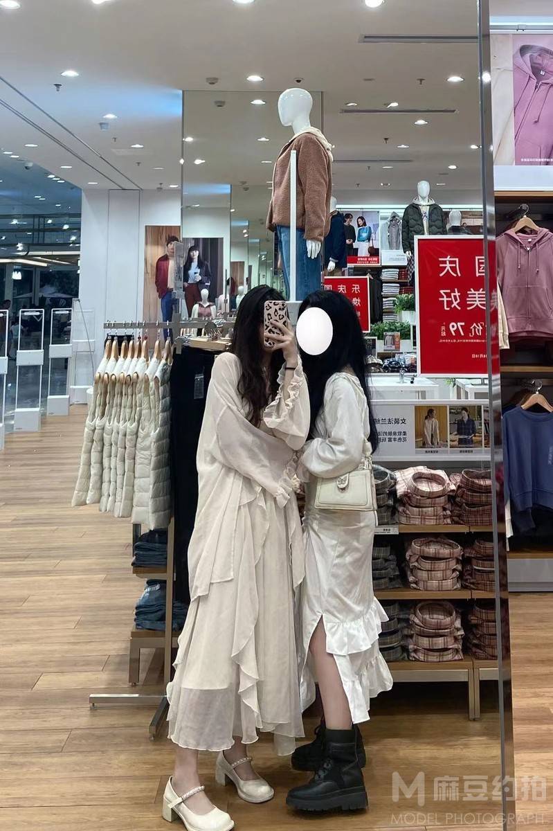 校园模特