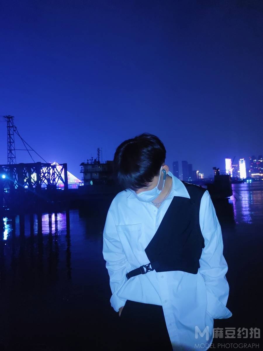 夜景模特