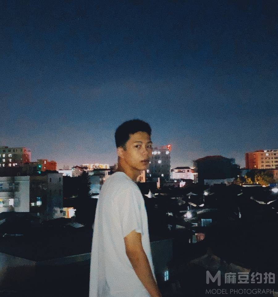 夜景模特