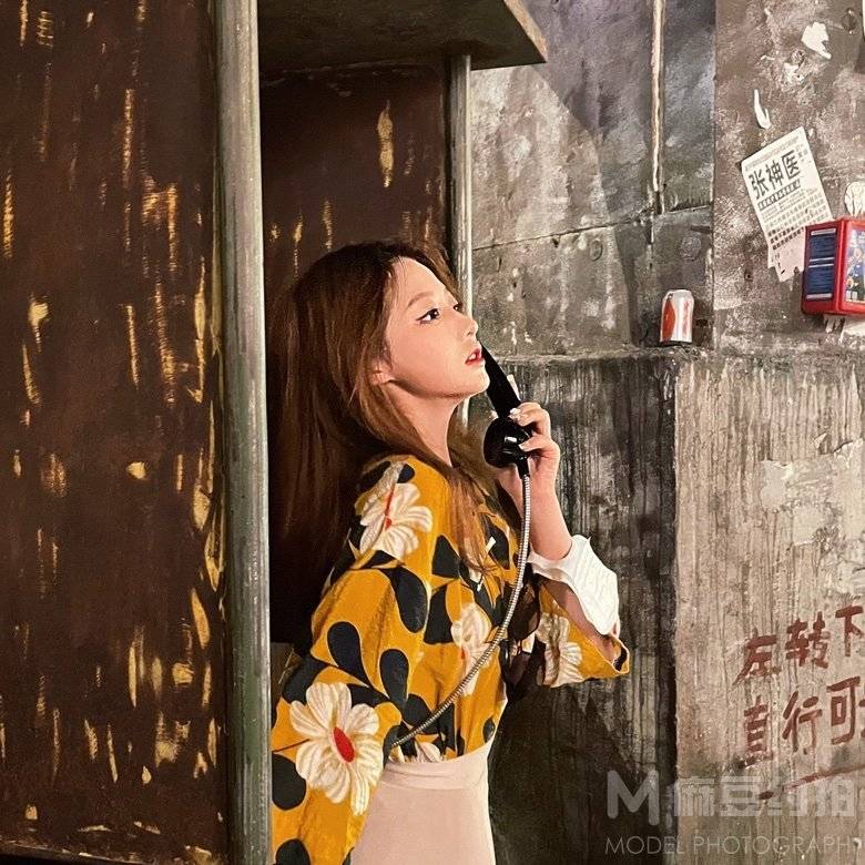 校园模特