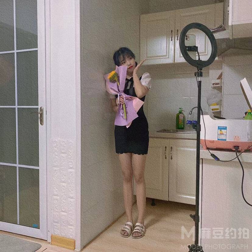 校园模特