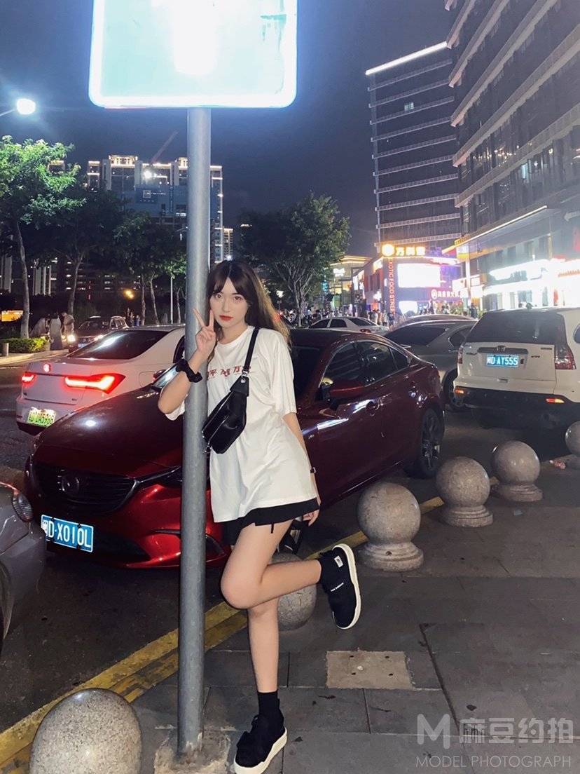 校园模特