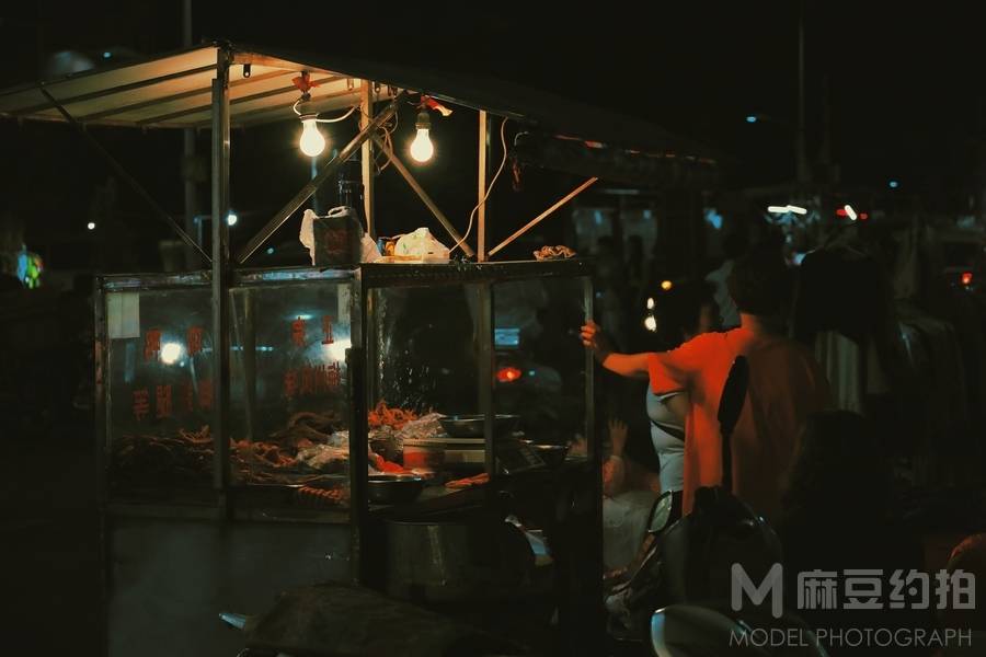 夜景模特