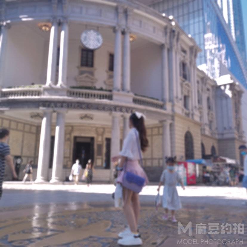 校园模特