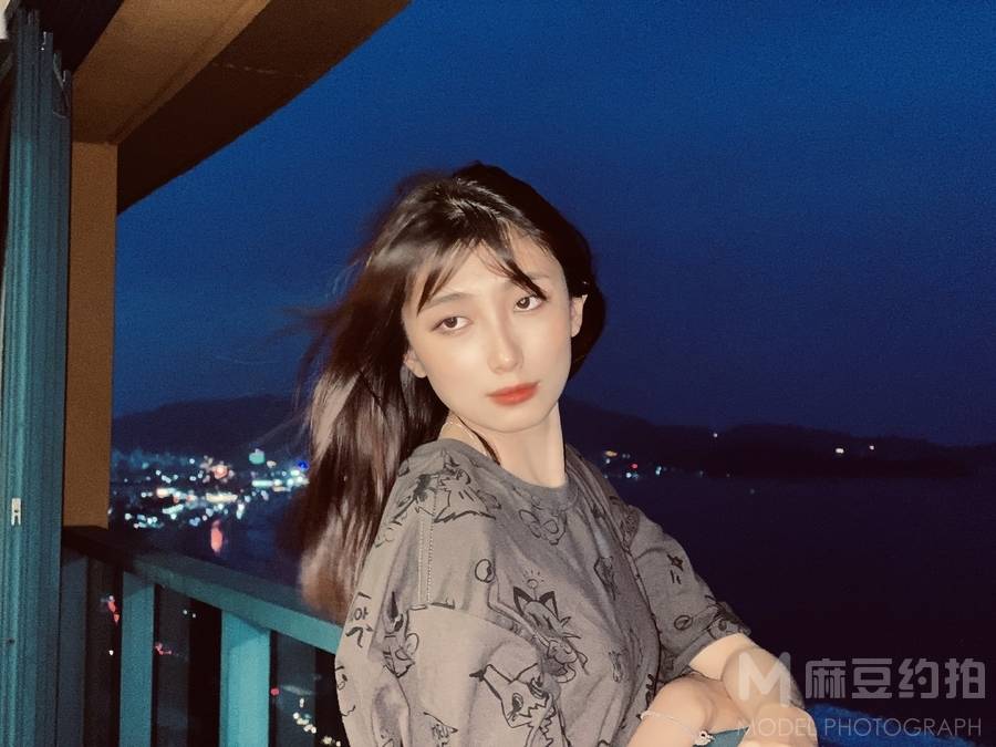 夜景模特