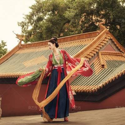 汉服模特