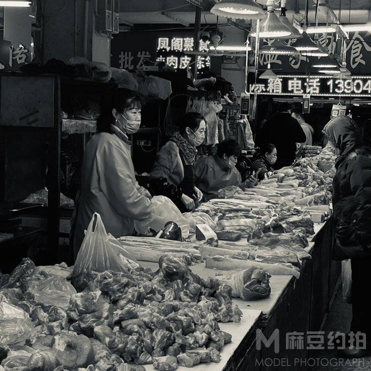 黑白模特
