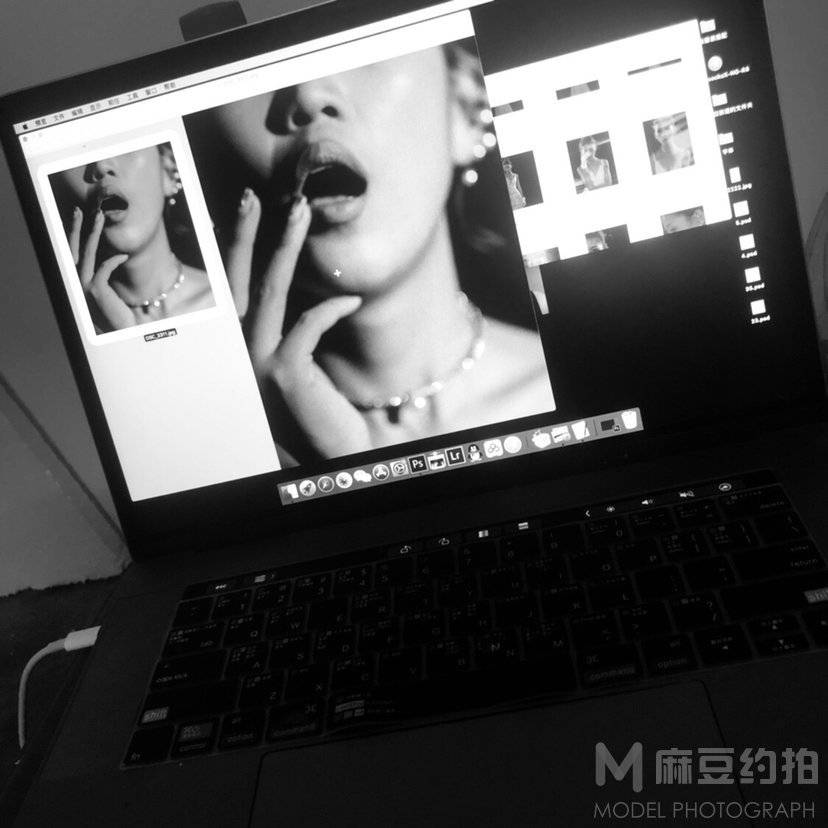 黑白模特