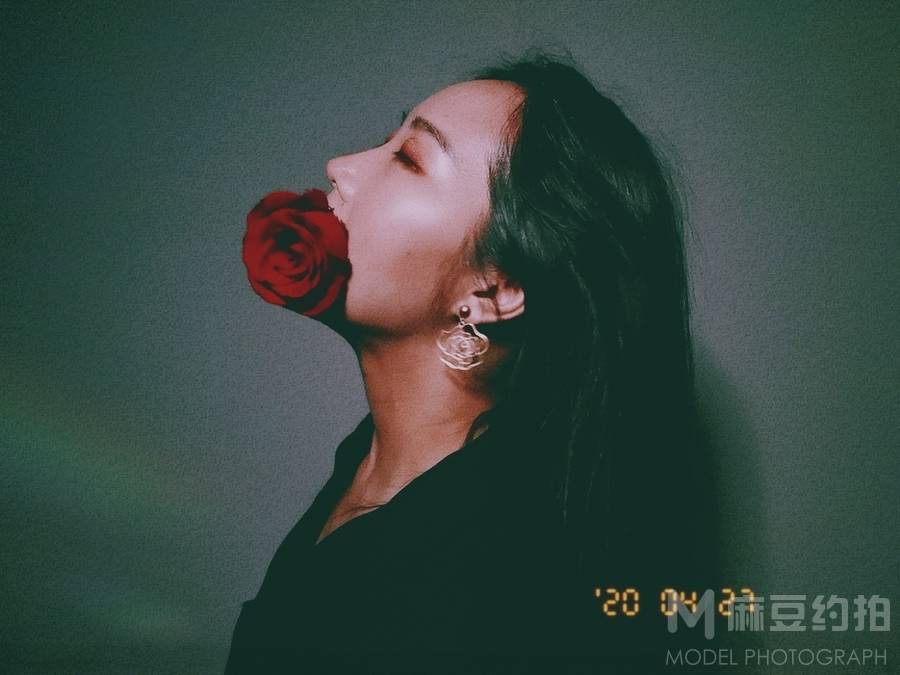 情绪模特
