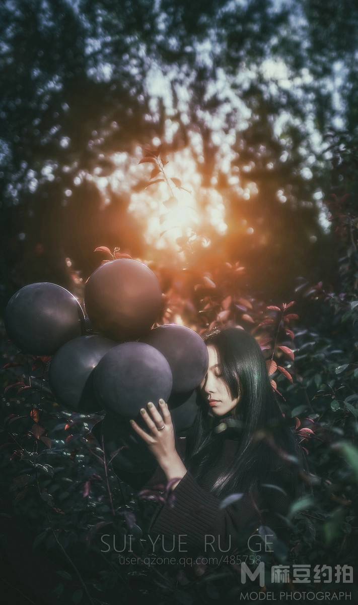情绪模特